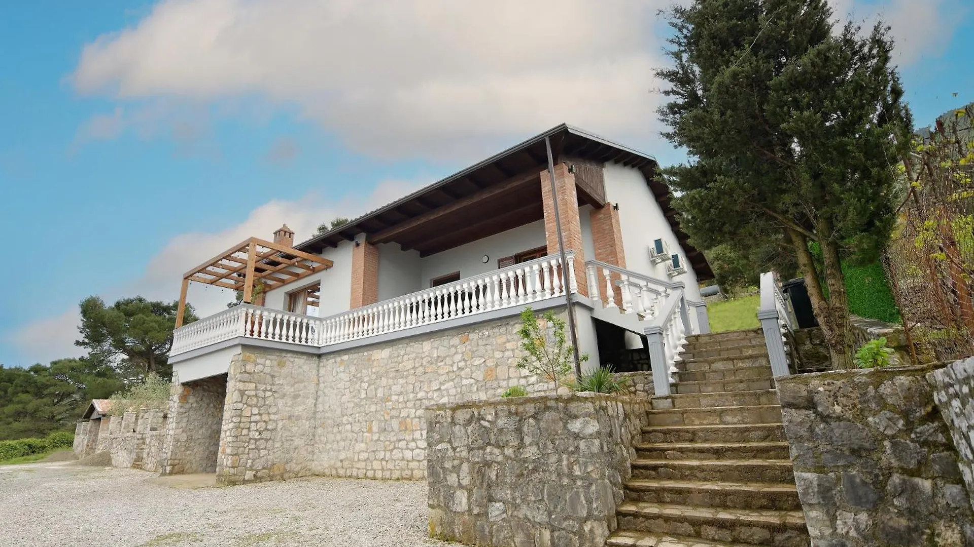 Villa Montelago Široka